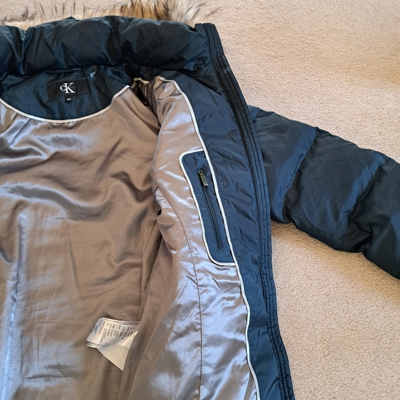 Calvin Klein Blue Puffer Jacket with Faux Fur Hood - Picture 9 of 13